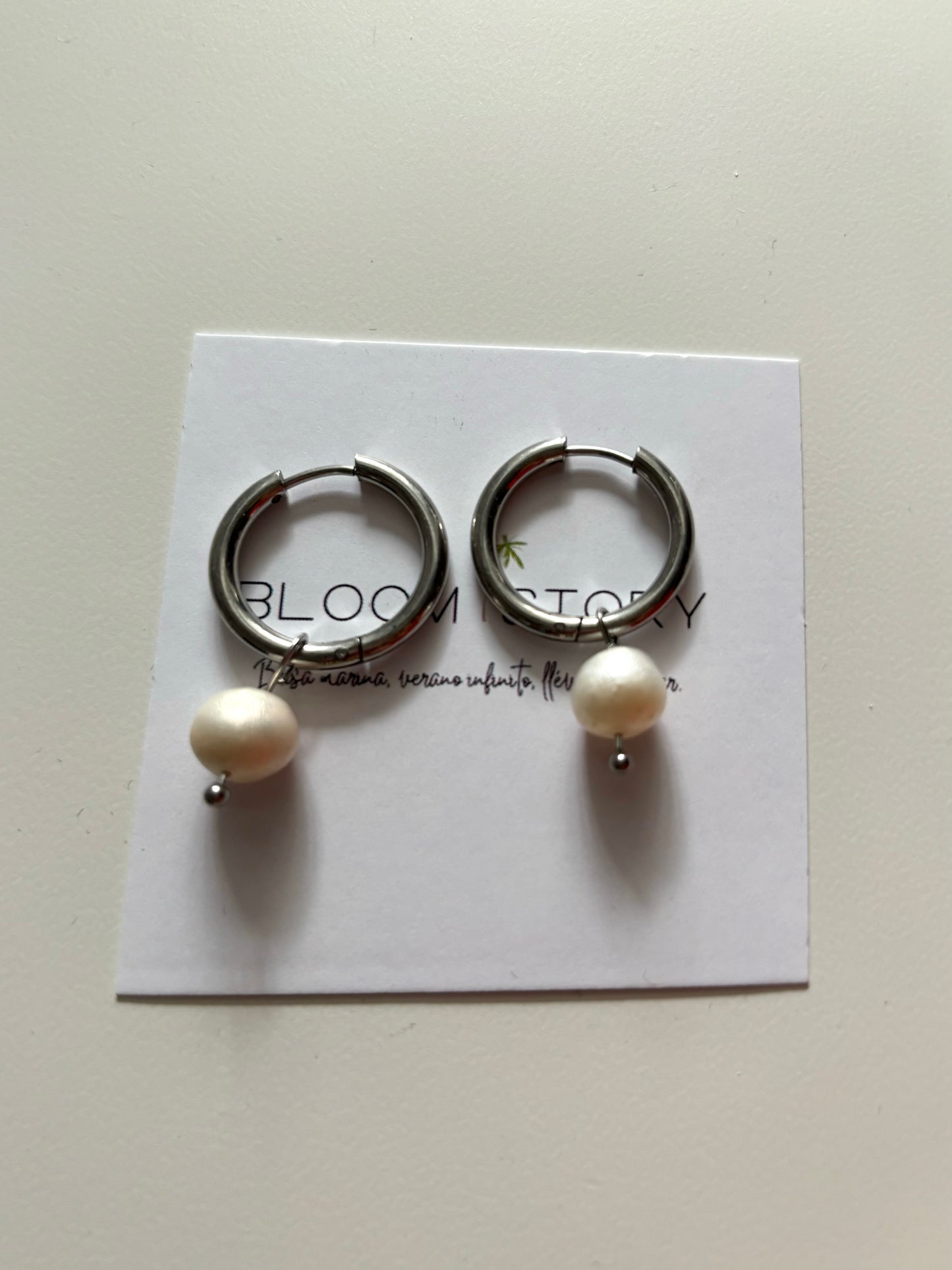 Aros perla plateados