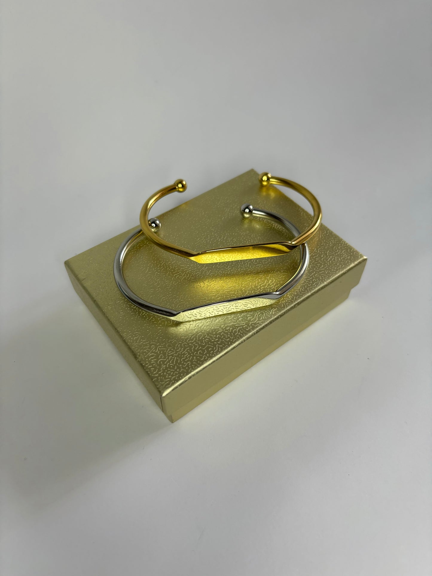 Pulsera doble bola personalizable (Max 3 palabras)