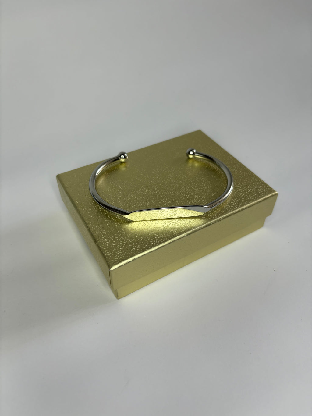 Pulsera doble bola personalizable (Max 3 palabras)