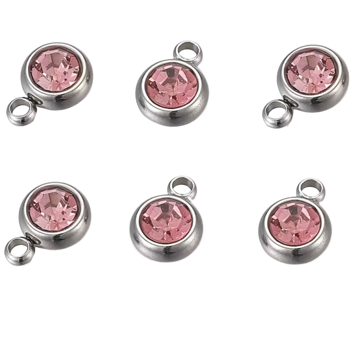 Se pone uno por charm. Dije rosado plateado